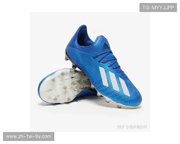 从足球鞋缺少内衬带来的舒适性与性能变化深度解析与实战观察全面